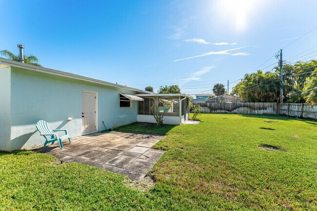 Building Photo - 406 N Neptune Dr