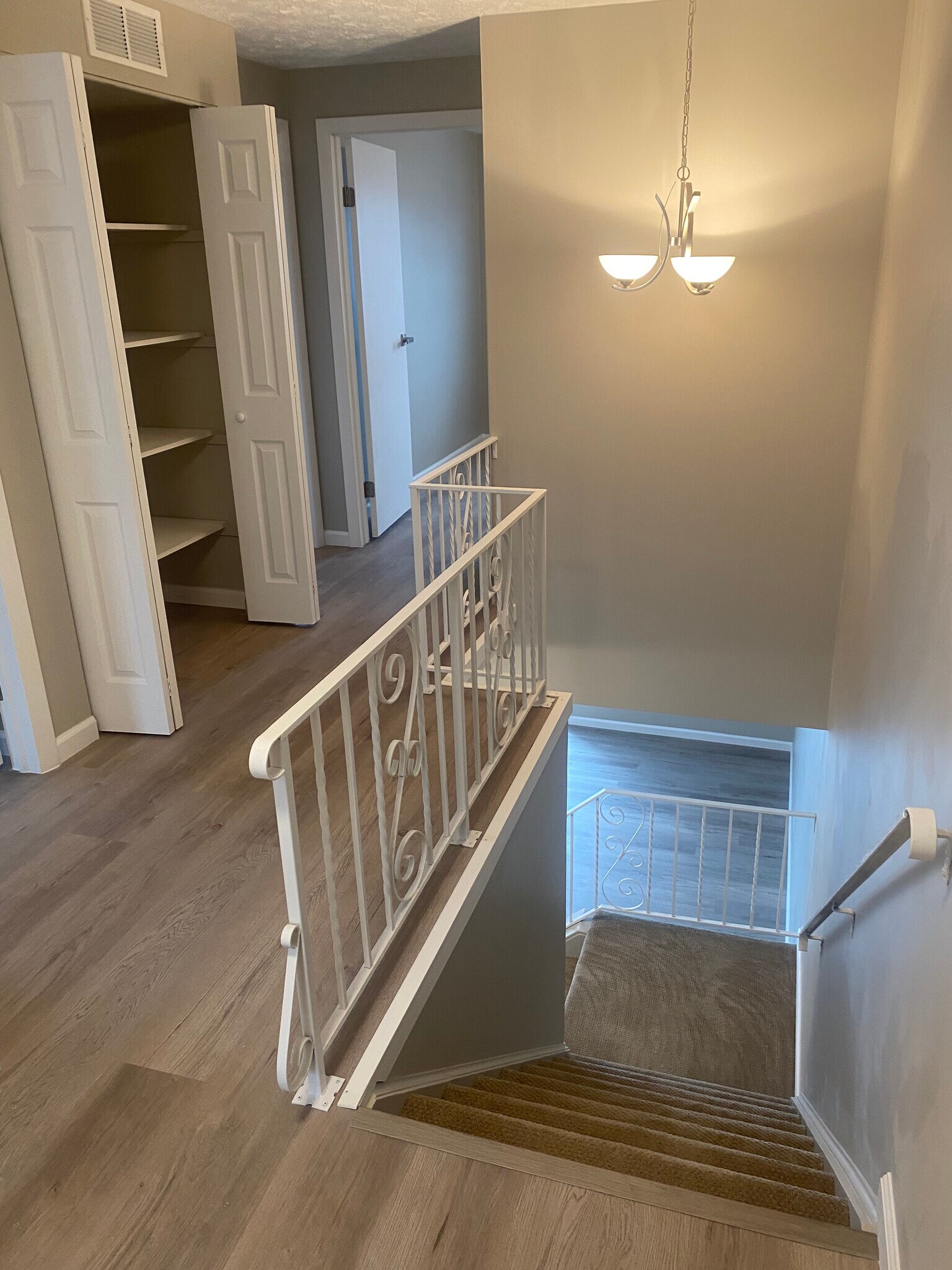 Building Photo - 74 Willowick Dr