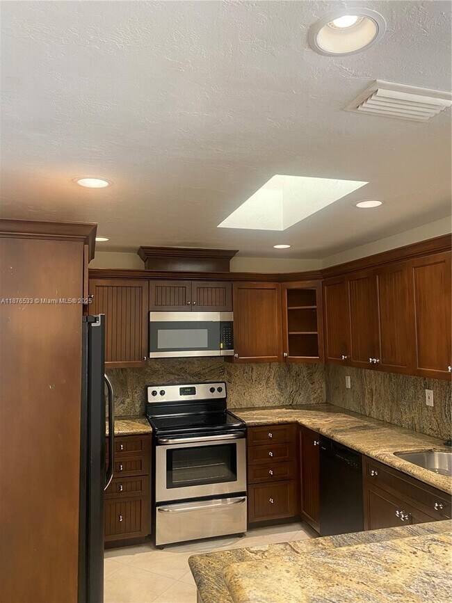 Building Photo - 8108 SW 81st Pl