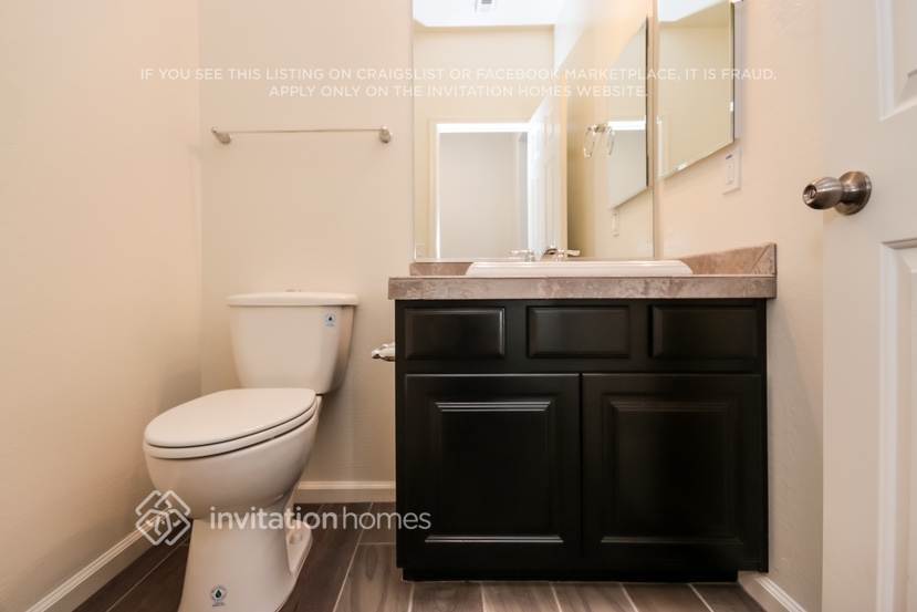 Building Photo - 1738 W Lacewood Pl