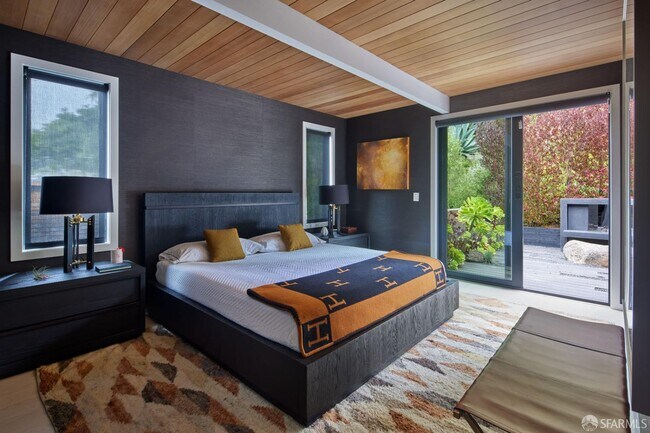 Building Photo - 169 Amber Dr