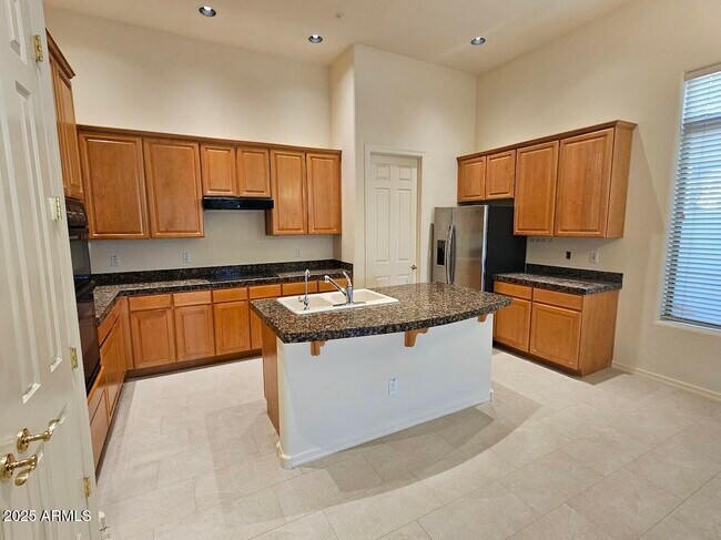 Building Photo - 8443 E Windrunner Dr