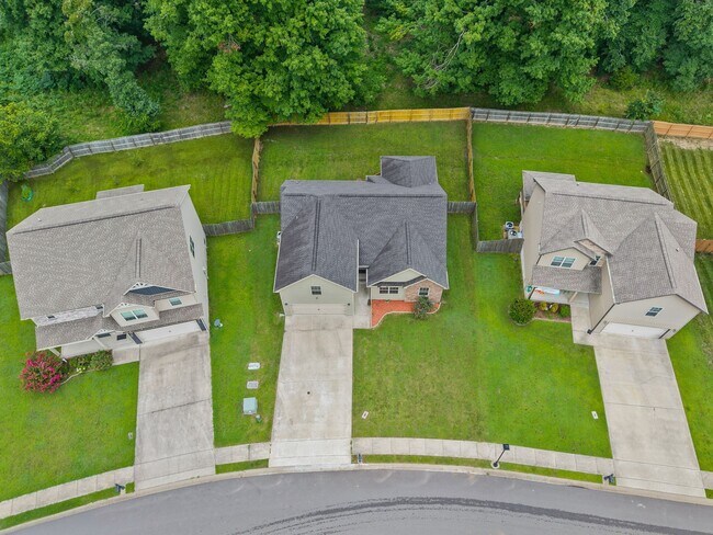 Building Photo - 125 Sycamore Hill Dr