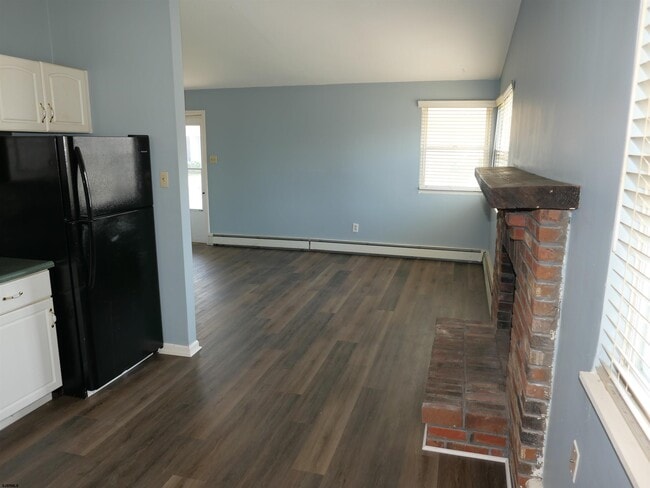 Building Photo - 501 W Brigantine Ave