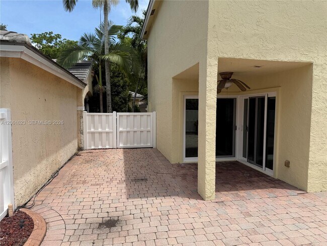 Building Photo - 804 NW 99th Ave