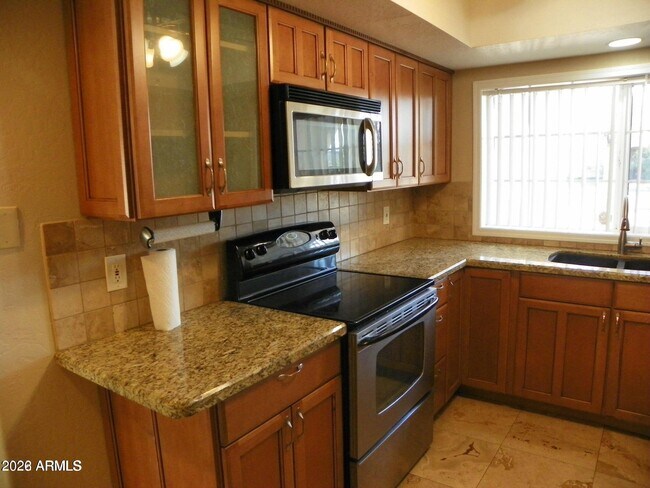 Building Photo - 5334 E Friess Dr