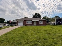 Building Photo - 11 Rose Ct
