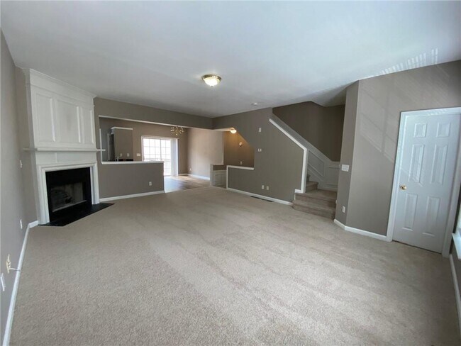 Building Photo - 4019 Howell Park Rd