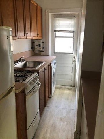 Building Photo - 808 SE 6th Ct