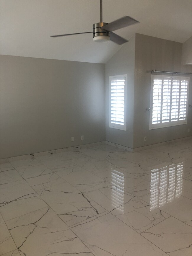 Building Photo - Beautiful 2 Story POOL Home with LOTS of U...