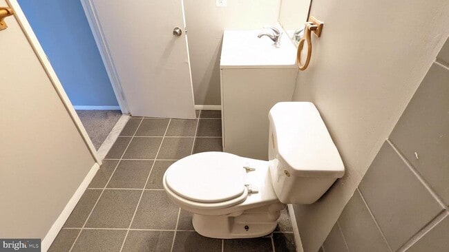 Building Photo - 1703 Fountain Rock Way