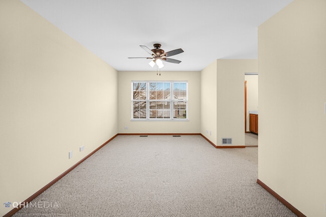 Building Photo - 914 Waterford Ln