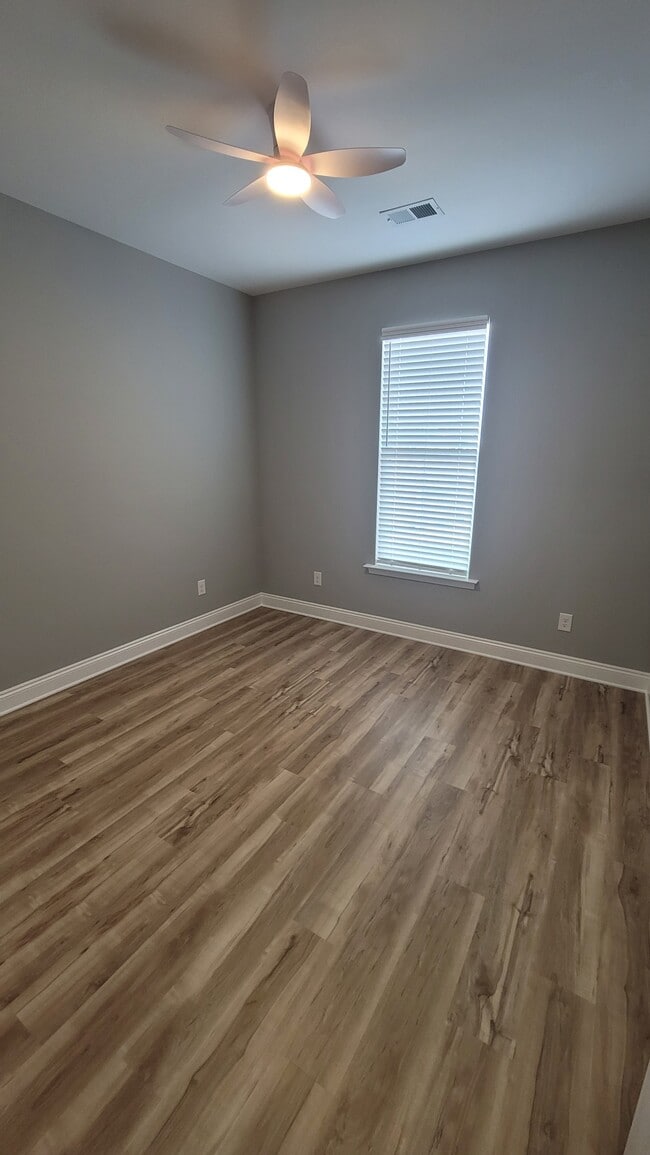 Building Photo - 1031 Wessex Dr