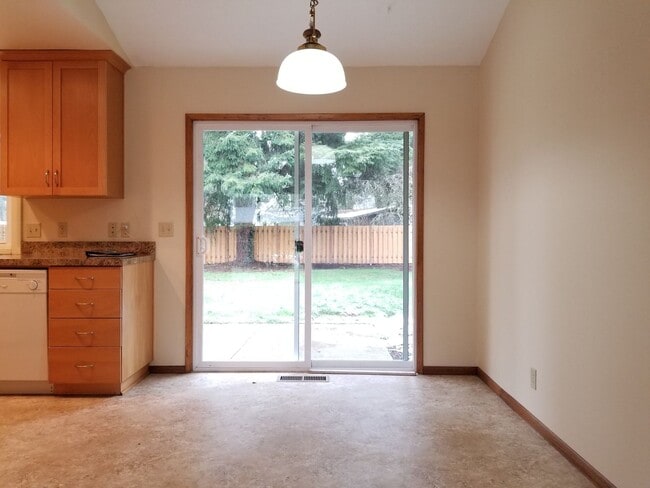 Building Photo - Cedar Hills Home on Large Lot with Fenced Backyard!!!