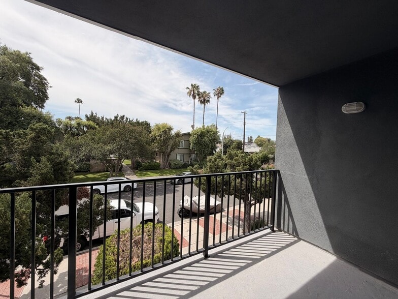 Building Photo - 6433 Shirley Ave