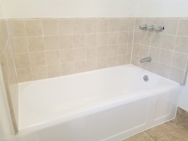 Building Photo - 1 br, 1 bath  - 1211 S Westmoreland Ave