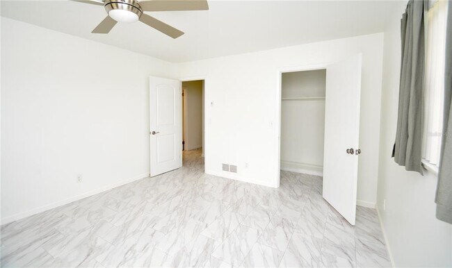 Building Photo - 1313 Mango Ave