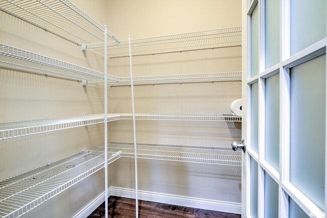 Building Photo - 2708 W Sesame St