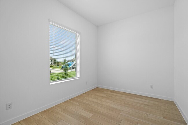 Building Photo - 2720 Grv Crst Dr
