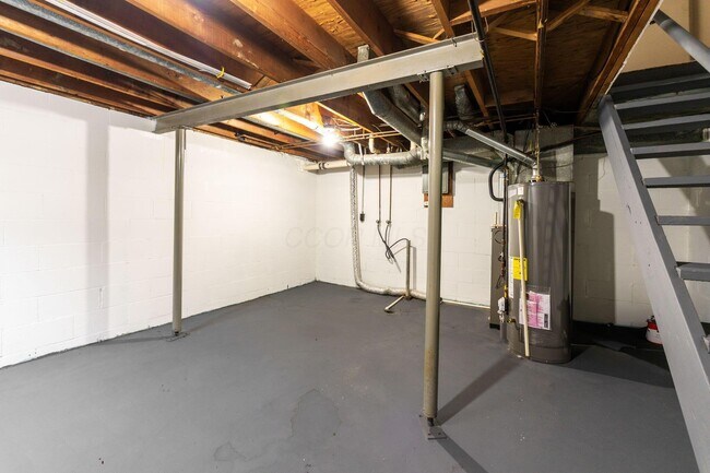 Building Photo - 106 Tarryton Ct E