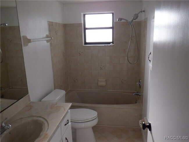 Building Photo - 281 E Falconry Ct