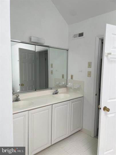 Building Photo - 101 Gordon Ln