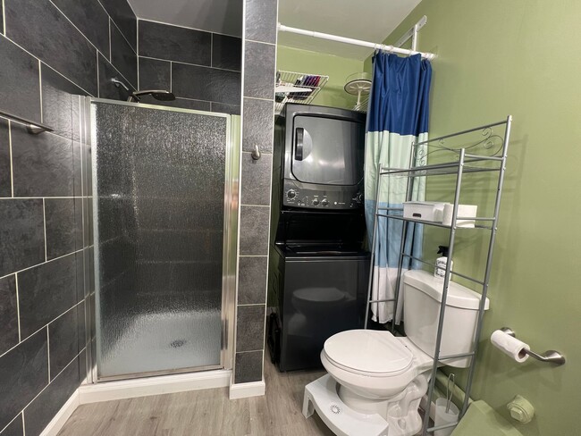 Building Photo - Brand New 1 bed, 1 Ba in-law Unit in San J...