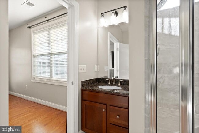 Building Photo - 2238 Margraf Cir