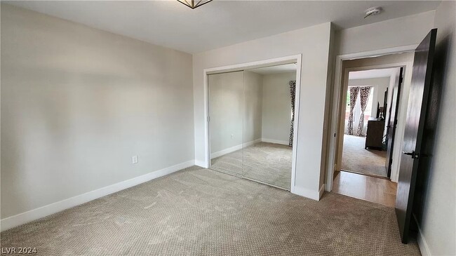 Building Photo - 8705 Villa Ridge Dr