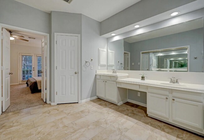 Building Photo - 7807 Allegro Dr