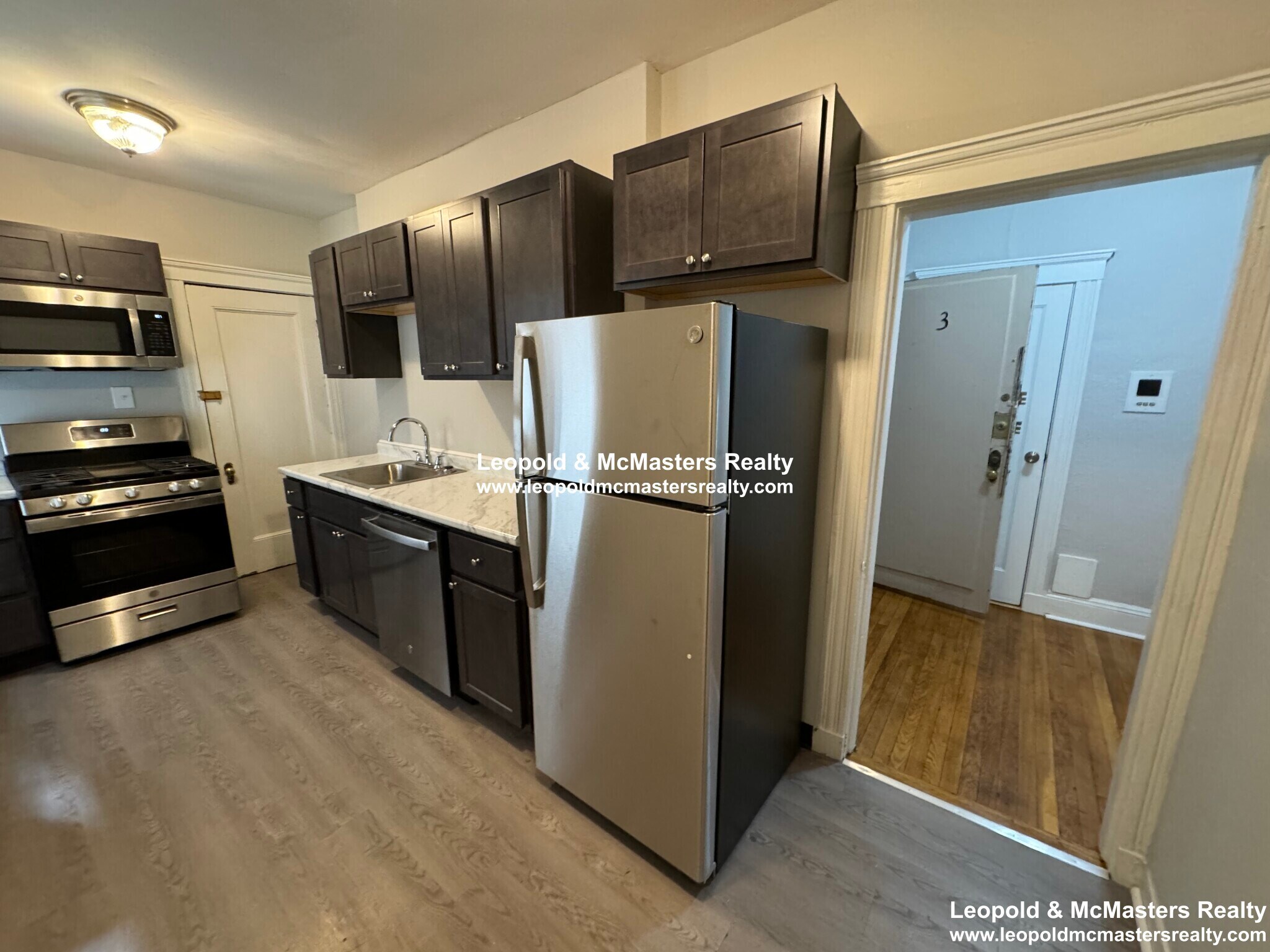 Building Photo - 45 Ashford St