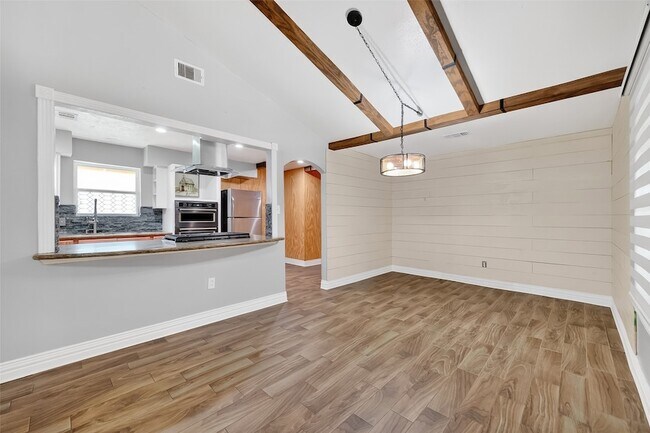 Building Photo - 19818 Packwood Dr