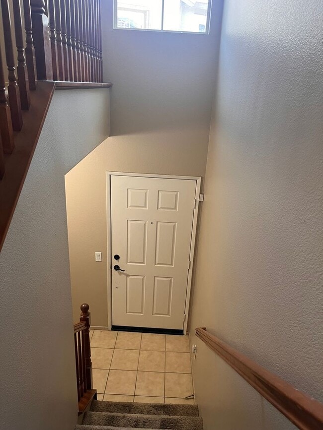 Building Photo - 2BD/2BA Condo - Iris Ave.