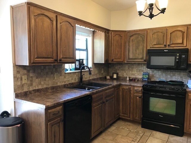 Building Photo - 3BR/ 2BA + Garage Condo in Beautiful Country Setting