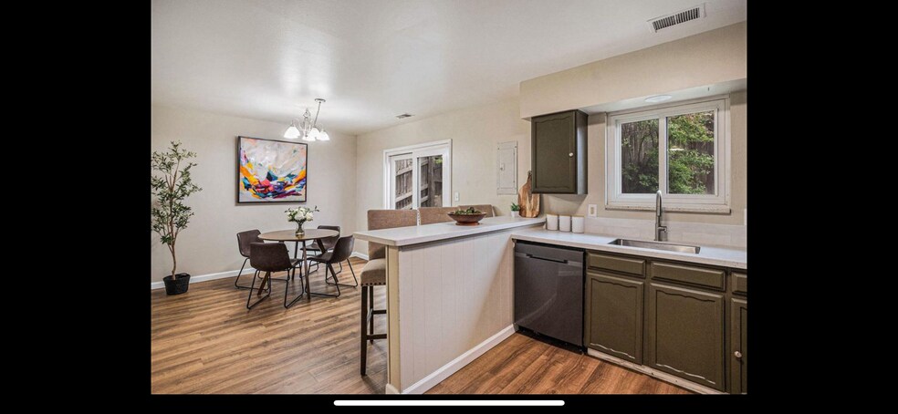 Building Photo - 5573 S Lowell Blvd