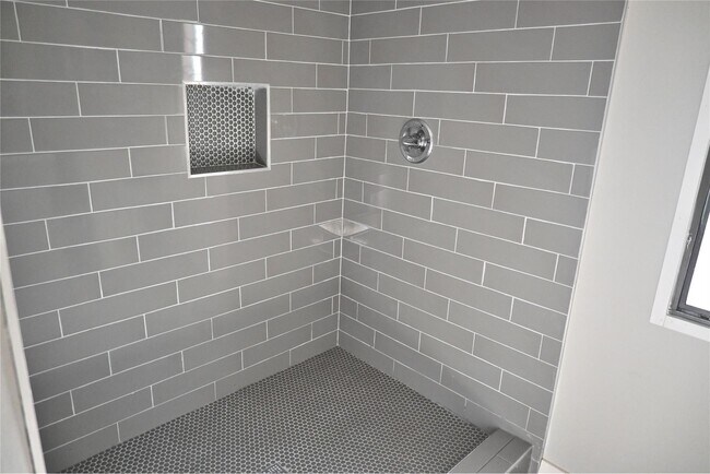 Building Photo - 13721 Brigadier Dr