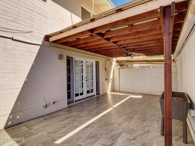 Building Photo - 8522 E Montebello Ave