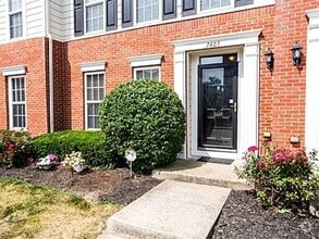Building Photo - Experience Maintenance-Free Townhouse Livi...