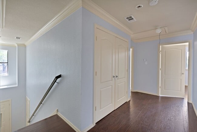 Building Photo - 3416 Stonecrest Cir
