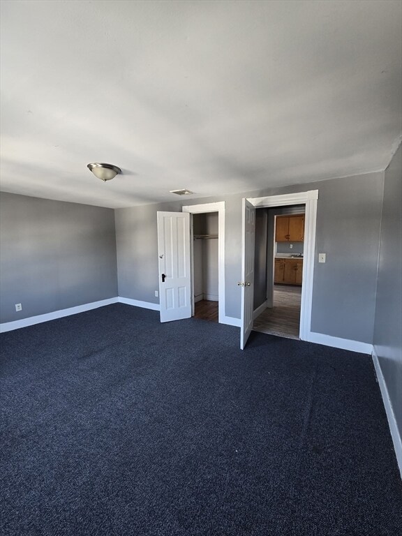 Building Photo - 254 Oakland St