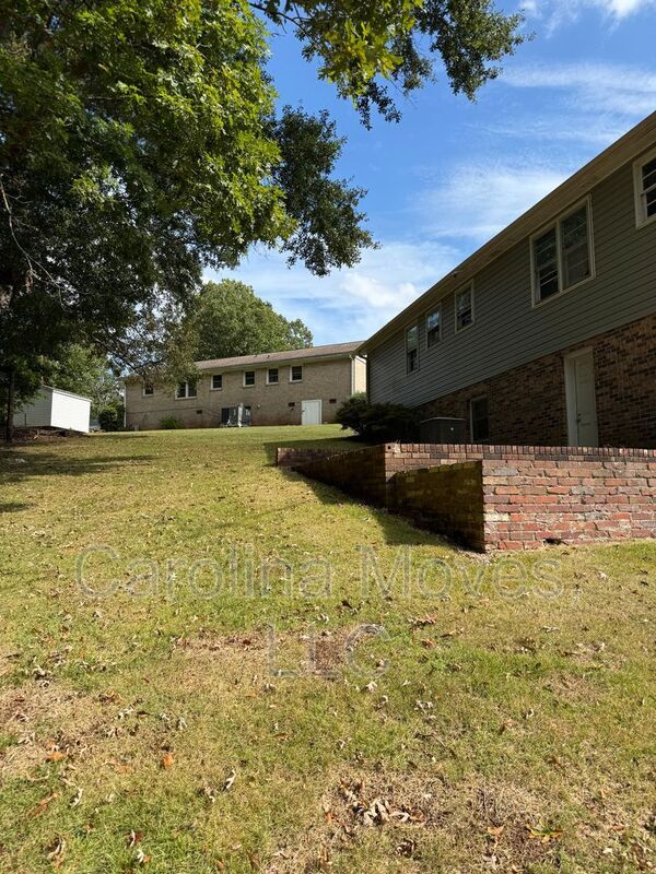 Building Photo - 129 Darby Ct