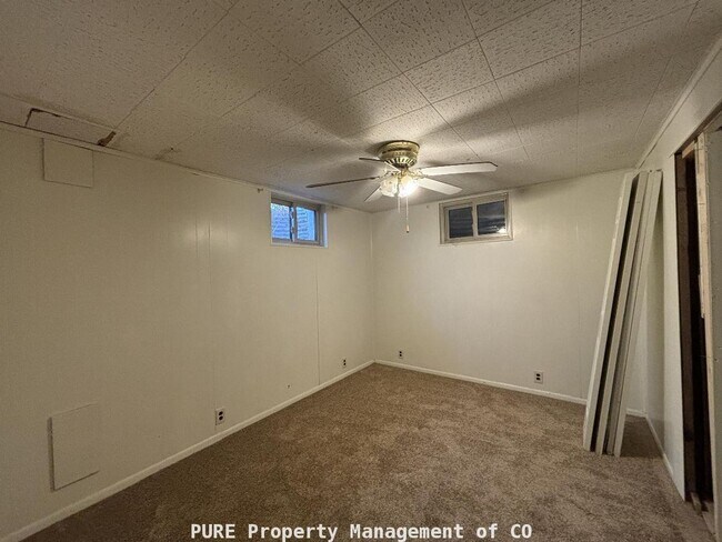 Building Photo - 3 bedroom ranch style home with 2-car garage!