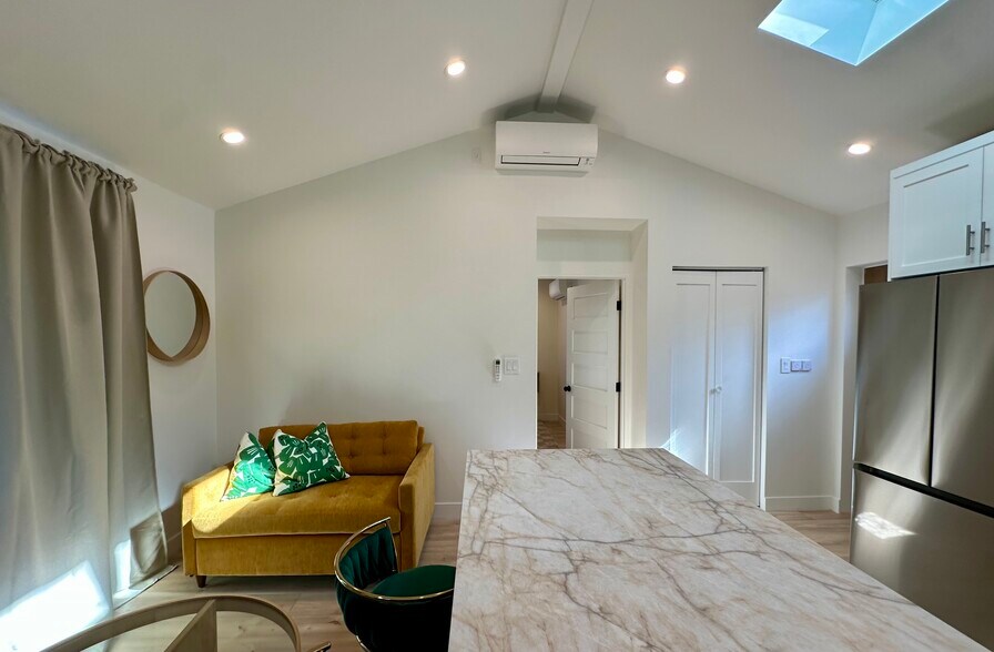 Building Photo - 5106 Cimarron St