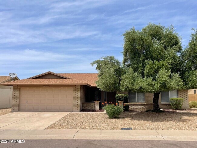 Primary Photo - 10500 E Mercer Ln