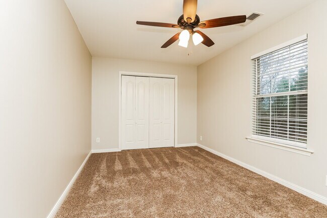 Building Photo - 2922 Churchill Ln