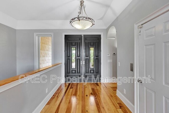 Building Photo - 1392 Eden Rd