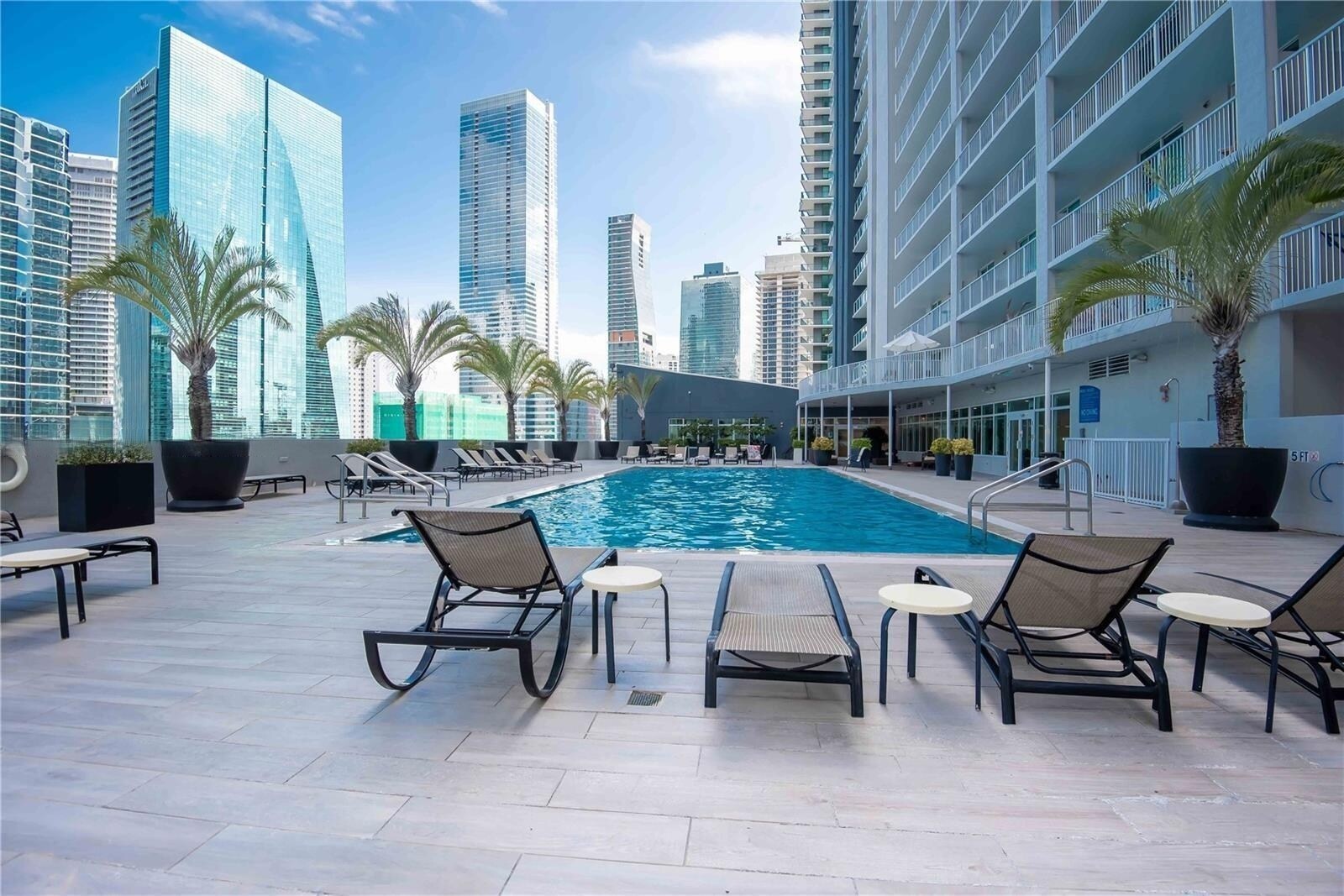 Building Photo - 1250 S Miami Ave
