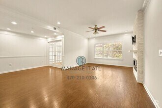 Building Photo - Elegant 2 Bedroom Condo in Buckhead. Gated...