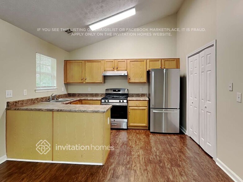Building Photo - 306 Brookside Dr