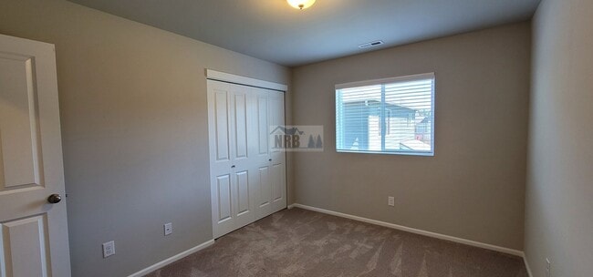 Building Photo - Stunning 3 bd House in Lacey!